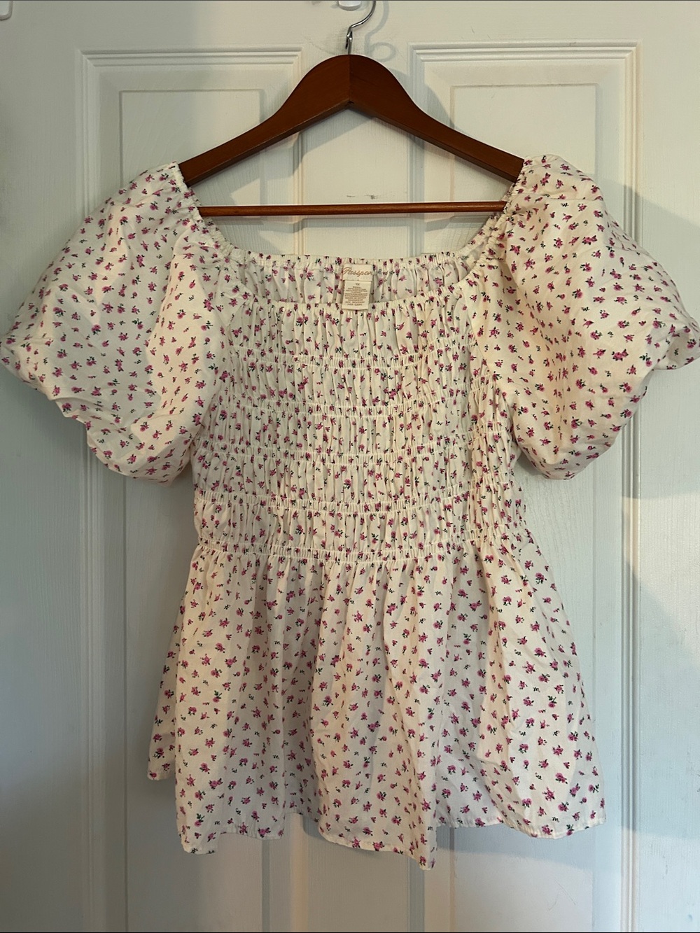 NWOT- Passport White Peplum Tunic with Pink Floral Print